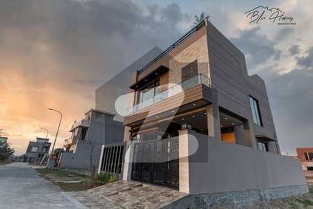 Modern Beautiful Dream House Designed 5 Marla House in ETIHAD TOWN