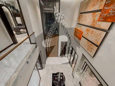 ڈی ایچ اے فیز 7 - بلاک آر فیز 7,ڈیفنس (ڈی ایچ اے),لاہور میں 6 کمروں کا 1 کنال مکان 12.33 کروڑ میں برائے فروخت۔