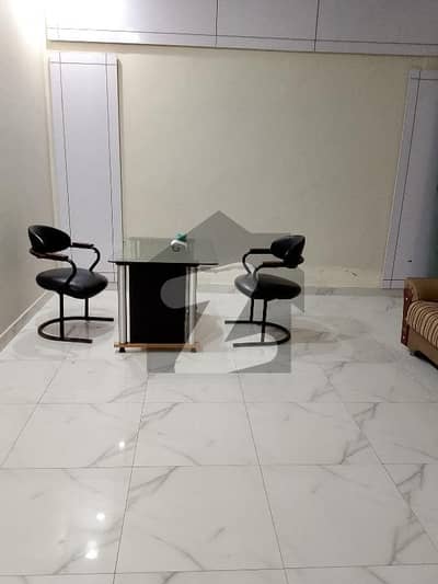 پشاور روڈ راولپنڈی میں 1 کمرے کا 8 مرلہ فلیٹ 45.0 ہزار میں کرایہ پر دستیاب ہے۔