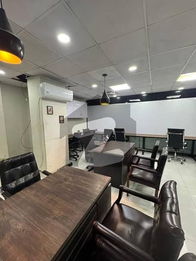 گلبرگ لاہور میں 4 مرلہ دفتر 1.8 لاکھ میں کرایہ پر دستیاب ہے۔