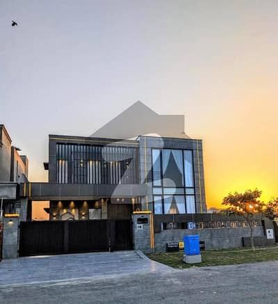 ڈی ایچ اے فیز 6 ڈیفنس (ڈی ایچ اے),لاہور میں 5 کمروں کا 1 کنال مکان 3.1 لاکھ میں کرایہ پر دستیاب ہے۔