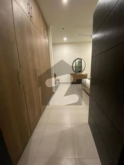 سکائی پارک ون گلبرگ گرینز,گلبرگ,اسلام آباد میں 2 کمروں کا 7 مرلہ فلیٹ 4.0 کروڑ میں برائے فروخت۔