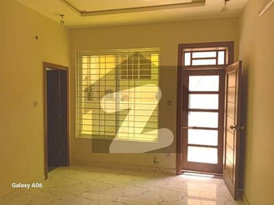 آئی ۔ 8/3 آئی ۔ 8,اسلام آباد میں 6 کمروں کا 15 مرلہ مکان 16.0 کروڑ میں برائے فروخت۔