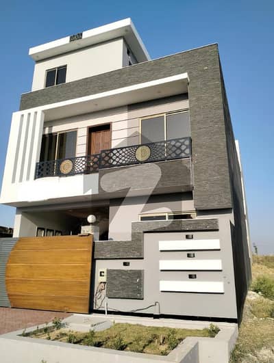 جی ۔ 15/3 جی ۔ 15,اسلام آباد میں 5 کمروں کا 5 مرلہ مکان 3.5 کروڑ میں برائے فروخت۔