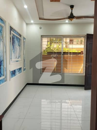 3 BED UPPER PORTION Neat and Clean