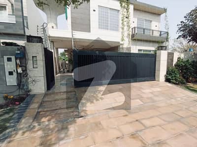 ڈی ایچ اے فیز 6 ڈیفنس (ڈی ایچ اے),لاہور میں 3 کمروں کا 1 کنال بالائی پورشن 1.4 لاکھ میں کرایہ پر دستیاب ہے۔