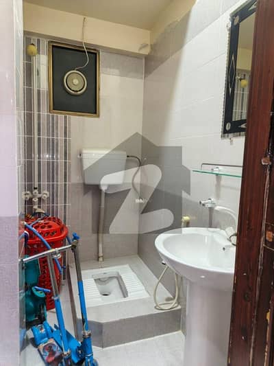 FLAT AVAILABLE FOR RENT 2 BED L IN BLOCK H