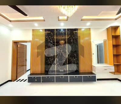 Ready to move 272sq yd 4 & 5 Bedroom DDL Luxury Villa FOR SALE. Only 4km from Main Entrance of BTK. Near GRAND MOSQUE, A-Plus Quality Construction.