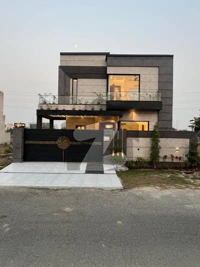 ڈی ایچ اے فیز 7 ڈیفنس (ڈی ایچ اے),لاہور میں 4 کمروں کا 10 مرلہ مکان 8.0 کروڑ میں برائے فروخت۔