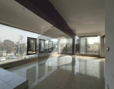 ڈی ایچ اے فیز 3 ڈیفنس (ڈی ایچ اے),لاہور میں 4 مرلہ دفتر 55.0 ہزار میں کرایہ پر دستیاب ہے۔