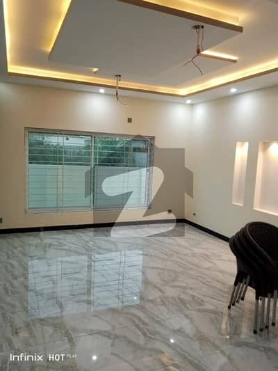 رِیور گارڈن اسلام آباد میں 6 کمروں کا 1 کنال مکان 8.0 کروڑ میں برائے فروخت۔