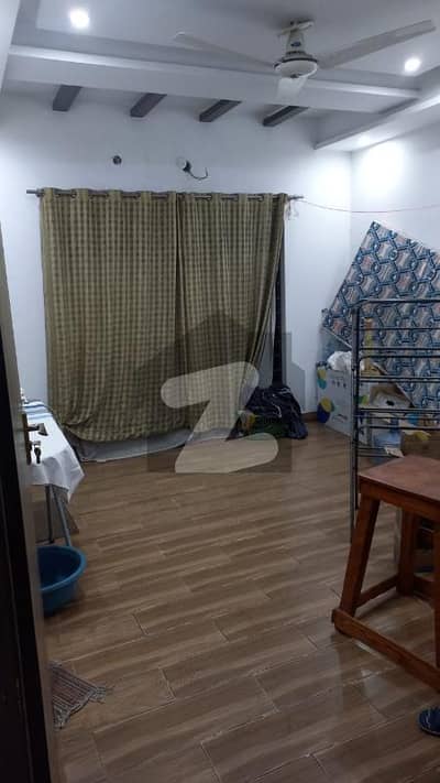 5 MARLA 2 BED FLAT AVAILABLE FOR RENT WITH GAS IN ASKARI 11