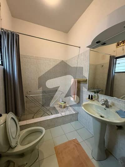 سوئی گیس سوسائٹی فیز 1 - بلاک ایف سوئی گیس سوسائٹی فیز 1,سوئی گیس ہاؤسنگ سوسائٹی,لاہور میں 8 کمروں کا 1 کنال مکان 7.25 کروڑ میں برائے فروخت۔