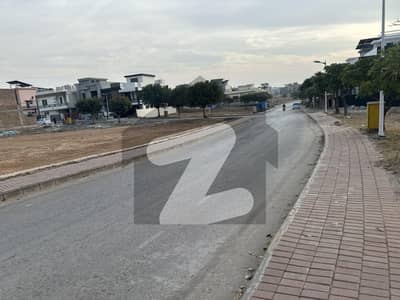 بحریہ ٹاؤن فیز 8 ۔ بلاک آئی بحریہ ٹاؤن فیز 8,بحریہ ٹاؤن راولپنڈی,راولپنڈی میں 13 مرلہ رہائشی پلاٹ 1.15 کروڑ میں برائے فروخت۔