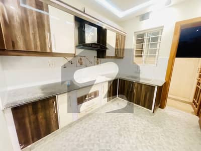 بحریہ ٹاؤن فیز 8 ۔ بلاک ایم بحریہ ٹاؤن فیز 8,بحریہ ٹاؤن راولپنڈی,راولپنڈی میں 3 کمروں کا 5 مرلہ مکان 60.0 ہزار میں کرایہ پر دستیاب ہے۔