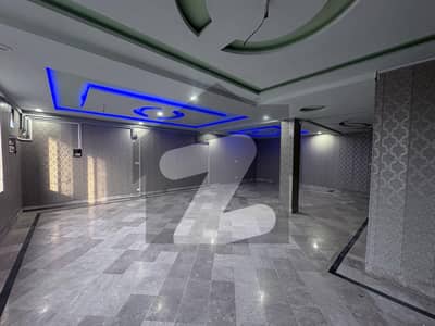 ماڈل ٹاؤن ۔ بلاک اے ماڈل ٹاؤن,ملتان میں 4 مرلہ دفتر 1.2 لاکھ میں کرایہ پر دستیاب ہے۔