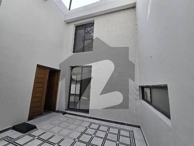 Fully Renovated 5 bedrooms Double-Storey House For Rent In F-7