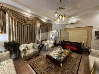 لیک سٹی رائیونڈ روڈ,لاہور میں 6 کمروں کا 1 کنال مکان 8.0 کروڑ میں برائے فروخت۔