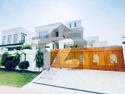 1 KANAL MODERN HOUSE FOR RENT IN DHA PHASE 6