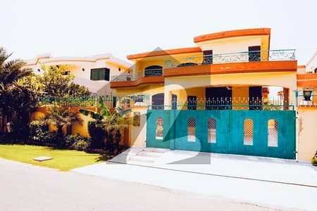 ڈی ایچ اے فیز 3 ڈیفنس (ڈی ایچ اے),لاہور میں 5 کمروں کا 1 کنال مکان 2.2 لاکھ میں کرایہ پر دستیاب ہے۔ ڈی ایچ اے فیز 3 ڈیفنس (ڈی ایچ اے),لاہور میں 5 کمروں کا 1 کنال مکان 2.2 لاکھ میں کرایہ پر دستیاب ہے۔