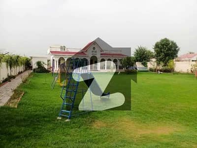 بیدیاں روڈ لاہور میں 2 کمروں کا 4 کنال فارم ہاؤس 3.5 کروڑ میں برائے فروخت۔