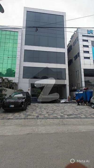 جوہر ٹاؤن لاہور میں 4 کنال عمارت 24.0 لاکھ میں کرایہ پر دستیاب ہے۔