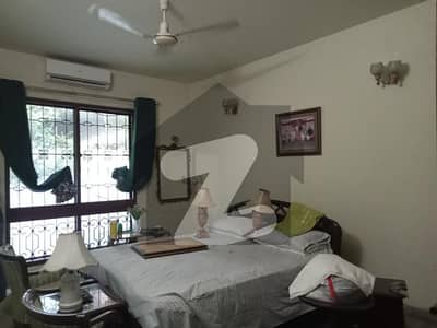 SMALL FAMILY ,6 Marla Upper Portion For Rent PAF Offcer Colony New Old Offcer Colony CMA Sadar Cantt Tajpur Canal Road Lahore