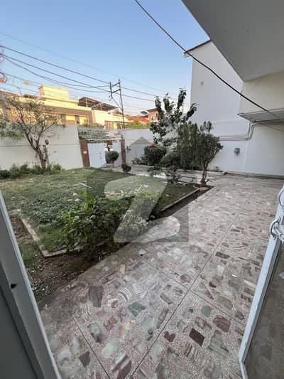 INDEPENDENT BUNGALOW AVAILABLE FOR RENT  GULSHAN-E-IQBAL BLOCK 13D1