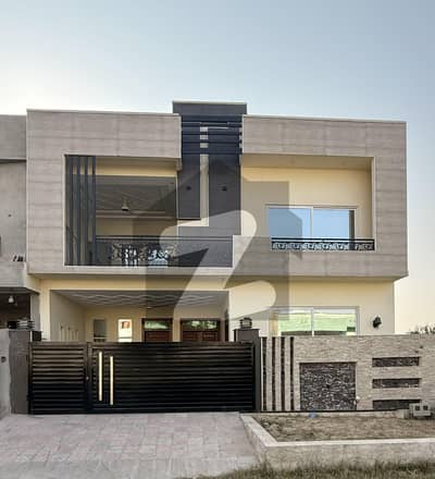 10 MARLA BEAUTIFUL HOME FOR SALE