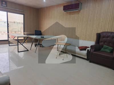 برکی روڈ کینٹ,لاہور میں 10 مرلہ گودام 1.6 لاکھ میں کرایہ پر دستیاب ہے۔