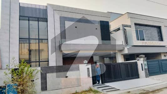14 Marla Ultra modern fully basement house for sale in Divine garden airport