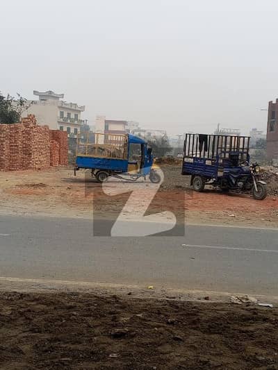 8 Marla Residential Plot In Lahore Is Available For sale