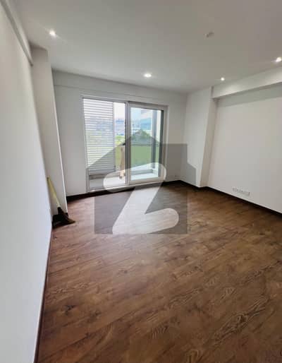 BRAND NEW ONE BED FACING PARK APARTMENT AVAILABLE FOR RENT