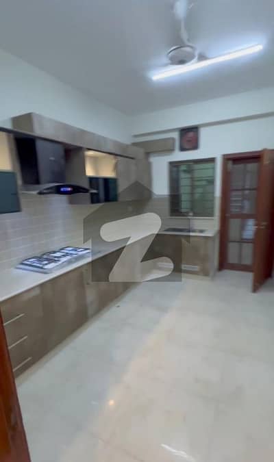 Brand New 3 Bed Room Apartments For Rent in Askari 11 Lahore