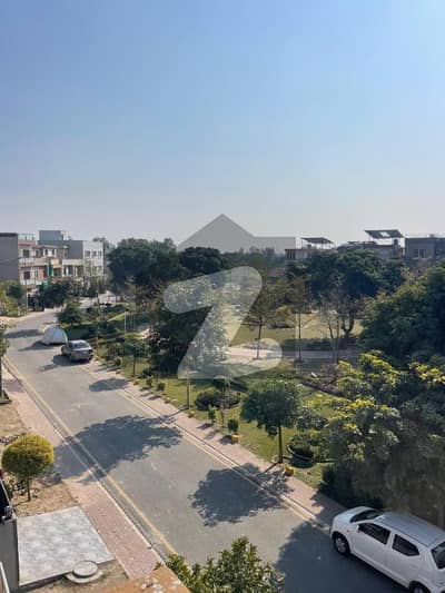 ڈریم گارڈنز ڈیفینس روڈ,لاہور میں 6 مرلہ رہائشی پلاٹ 1.22 کروڑ میں برائے فروخت۔