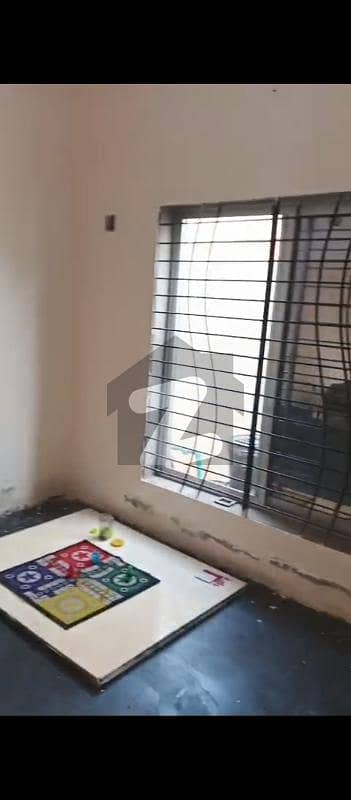 بسم اللہ ہاؤسنگ سکیم جی ٹی روڈ,لاہور میں 3 کمروں کا 3 مرلہ مکان 36.0 ہزار میں کرایہ پر دستیاب ہے۔