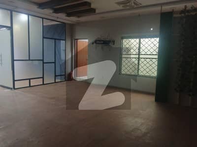 7 Marla 2nd floor office available for rent Excellent location