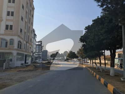 ممتاز سٹی اسلام آباد میں 3 کنال کمرشل پلاٹ 52.0 کروڑ میں برائے فروخت۔ ممتاز سٹی اسلام آباد میں 3 کنال کمرشل پلاٹ 52.0 کروڑ میں برائے فروخت۔