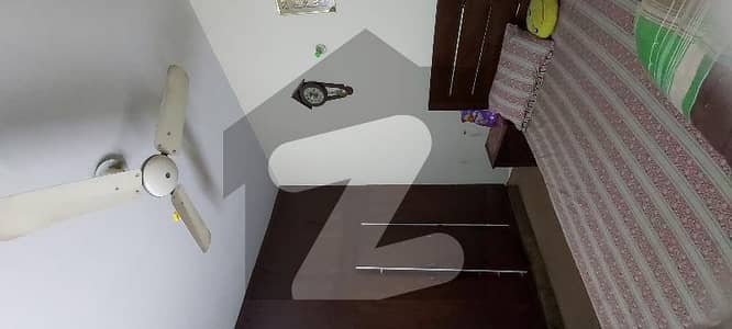 آئی ۔ 10/2 آئی ۔ 10,اسلام آباد میں 4 کمروں کا 6 مرلہ مکان 3.75 کروڑ میں برائے فروخت۔