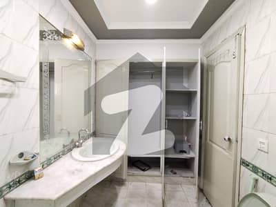 پنجاب کوآپریٹو ہاؤسنگ سوسائٹی لاہور میں 4 کمروں کا 10 مرلہ مکان 1.45 لاکھ میں کرایہ پر دستیاب ہے۔