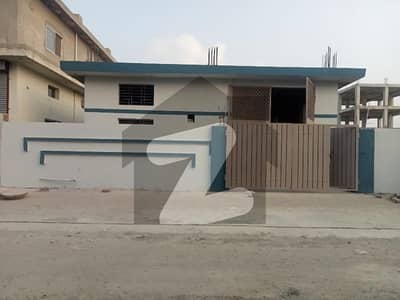 سندر سمال انڈسٹریل اسٹیٹ 2 لاہور میں 1 کنال عمارت 3.3 کروڑ میں برائے فروخت۔