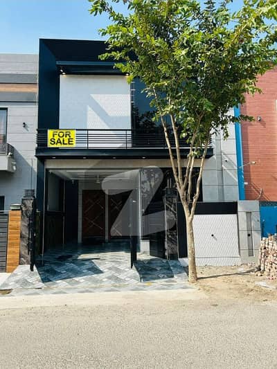 ڈی ایچ اے 11 رہبر فیز 2 ڈی ایچ اے 11 رہبر,لاہور میں 3 کمروں کا 5 مرلہ مکان 2.5 کروڑ میں برائے فروخت۔