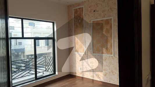 فارمانئیٹس ہاؤسنگ سکیم لاہور میں 3 کمروں کا 5 مرلہ مکان 1.9 کروڑ میں برائے فروخت۔