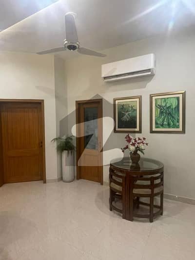 بحریہ ٹاؤن جاسمین بلاک بحریہ ٹاؤن سیکٹر سی,بحریہ ٹاؤن,لاہور میں 5 کمروں کا 10 مرلہ مکان 2.7 لاکھ میں کرایہ پر دستیاب ہے۔