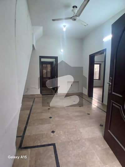 جی ۔ 14/4 جی ۔ 14,اسلام آباد میں 2 کمروں کا 4 مرلہ زیریں پورشن 50.0 ہزار میں کرایہ پر دستیاب ہے۔