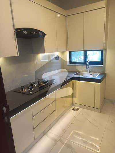 ڈی ایچ اے 11 رہبر لاہور میں 2 کمروں کا 5 مرلہ بالائی پورشن 80.0 ہزار میں کرایہ پر دستیاب ہے۔