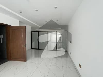 ڈی ایچ اے فیز 8 - کمرشل براڈوے ڈی ایچ اے فیز 8,ڈیفنس (ڈی ایچ اے),لاہور میں 4 مرلہ عمارت 55.0 ہزار میں کرایہ پر دستیاب ہے۔