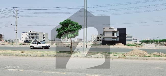 Prime Location 10 Marla Residential Plot for Sale in M Block LDA Avenue 1 Lahore