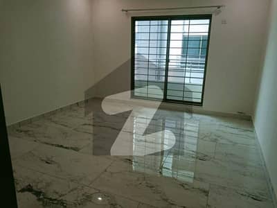 عسکری 11 عسکری,لاہور میں 3 کمروں کا 10 مرلہ فلیٹ 3.2 کروڑ میں برائے فروخت۔