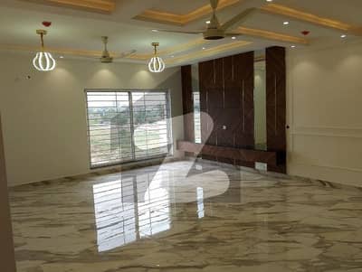 عسکری 11 - سیکٹر ڈی عسکری 11,عسکری,لاہور میں 3 کمروں کا 10 مرلہ فلیٹ 1.5 لاکھ میں کرایہ پر دستیاب ہے۔